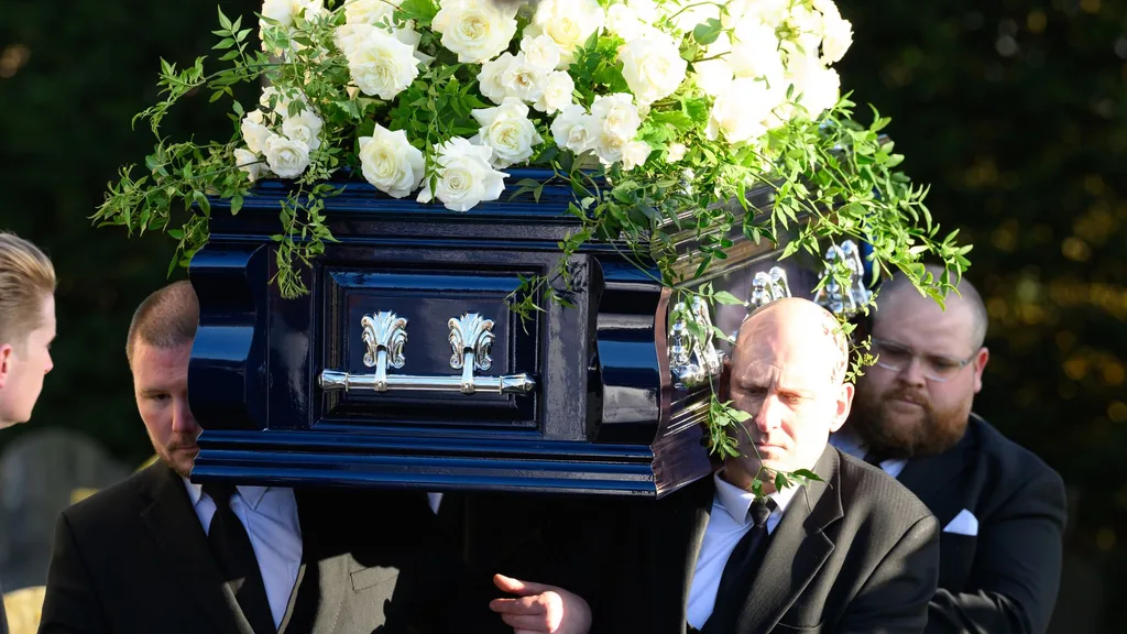 Pallbearers carry the coffin of former member of One Direction singer Liam Payne at his funeral on November 20, 2024 in Amersham, England. Former One Direction star Liam Payne's private funeral in Amersham has been widely anticipated to draw celebrities and fans alike, wishing to pay their final respects. The singer died after falling from a hotel balcony in Buenos Aires on October 16.