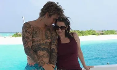 Justin Bieber’s Mum Pattie Mallette Broke Her Foot On The First Day Of Their Vacation
