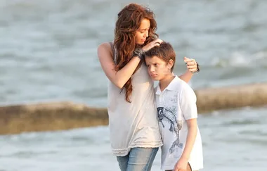 Miley Cyrus’ Little Brother In ‘The Last Song’ Grew Into A Total Babe!