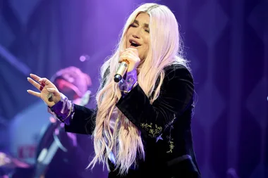 JUST IN: Kesha Suffers A Nasty Fall While Performing In Dubai