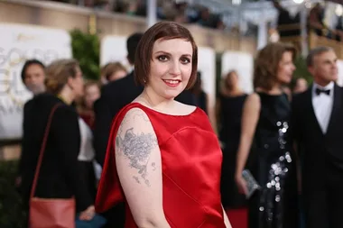 Lena Dunham Shares Photo In Hospital After Undergoing Surgery