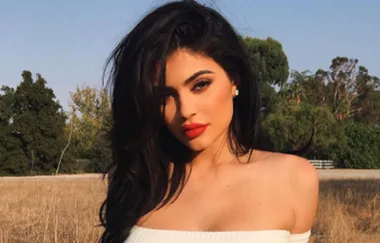 Kylie Jenner has BRIGHT blue hair now