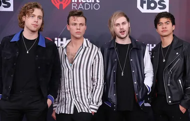 5SOS just performed six new songs on tour and they’re EPIC!