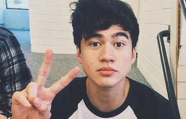 Calum Hood just did the most beautiful thing for a fan
