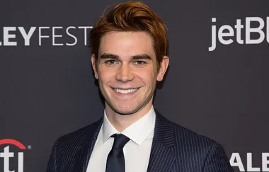 KJ Apa replaces Kian Lawley in “The Hate U Give”