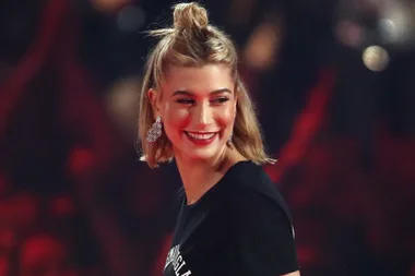 The cool-girl half-up braided bun