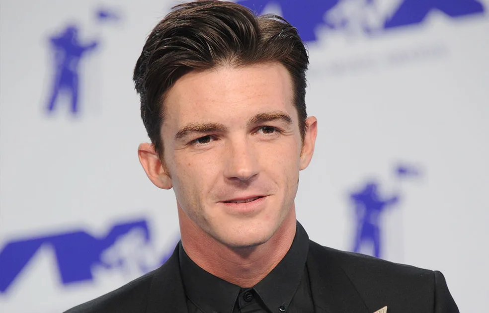 Twitter reacts to Drake Bell nudes being leaked | Girlfriend