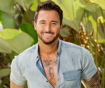 Bachelor In Paradise: Michael Turnbull to quit the show in dramatic exit