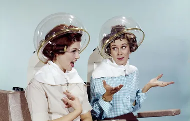 8 Thoughts Every Girl Has During A Haircut