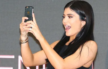 This Snapchat Conspiracy Theory Says The Filters Are Out To Get Us