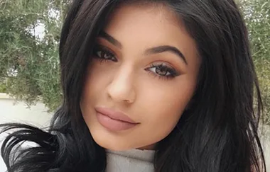 BREAKING: Kylie Jenner spotted with Jordyn Woods after her cheating scandal with Tristan Thompson