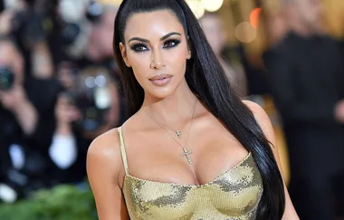 Kim Kardashian had the most annoying wardrobe malfunction ever