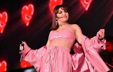 Charli XCX just had a major wardrobe malfunction on stage