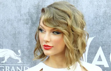 How To Get Waves Like Taylor Swift