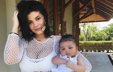 Kylie Jenner posts a photo of Stormi for the first time after death threats