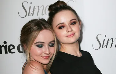 Joey King and Sabrina Carpenter do a High School Musical performance