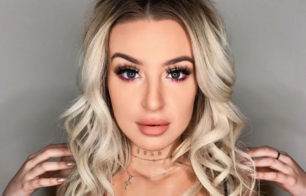 Tana Mongeau's fans sue her over tanacon | Girlfriend