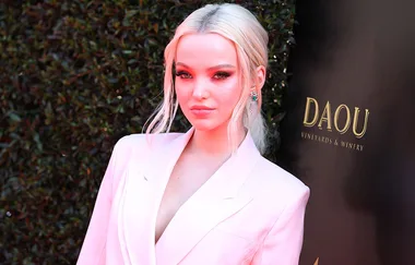 Fans call out Dove Cameron for being rude to one of her stans