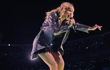 Taylor Swift stage just had a HUGE malfunction