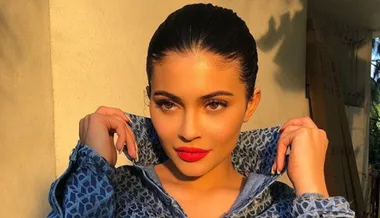 There’s now a Kylie Cosmetics Insta filter with virtual Lip Kits