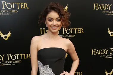Sarah Hyland claps back at body shamers telling her to “eat some bread”