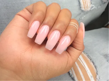 Doctors issue gel and acrylic nail health warning