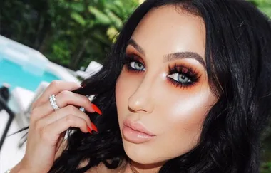Jaclyn Hill confirms her new boyfriend with a cute pic!