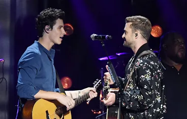 OMG Shawn Mendes and Justin Timberlake just sang one if his biggest hits and we’re screaming