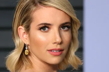 Hold up! There’s a more effective way to apply mascara for lifted lashes