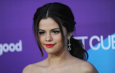 Selena Gomez has gotten close with a new man and we are shipping it hard