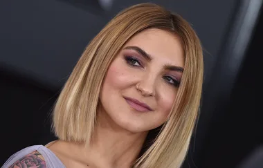You won’t believe which musician Julia Michaels is officially dating!!
