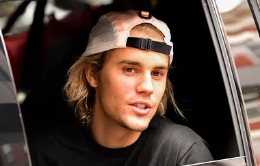 This viral meme of Justin Bieber has been exposed as a FAKE and we’re shook