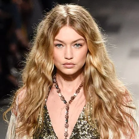 Gigi Hadid bedhead