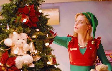 Putting up your Christmas decorations early makes you happier, according to science