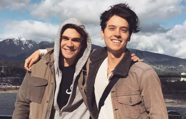 Sorry girls, guys actually prefer hanging with their mates over their missus