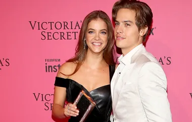 You HAVE to see how Dylan Sprouse fangirled over his girlfriend during the Victoria’s Secret show