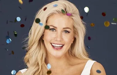 Photo proof that Bacheloreatte Ali Oetjen ends up with NO ONE
