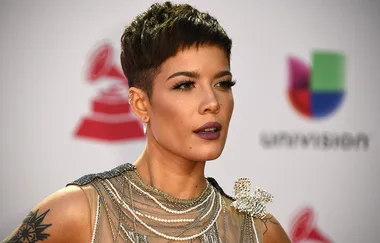 Can you guess which famous musician Halsey is not dating?!