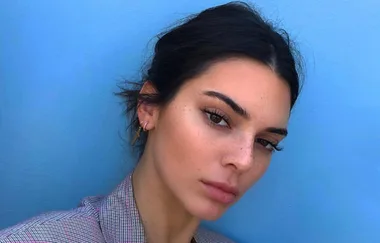 Kendall Jenner making fun of all her sister’s being mothers is a real mood
