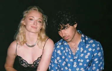 Joe Jonas just shared a VERY intimate photo with Sophie Turner