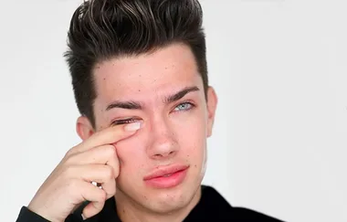 James Charles lashes out as his fans after he has a scary encounter
