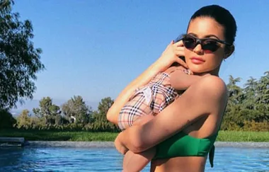Kylie Jenner just shared the most intimate photo from Stormi’s birth
