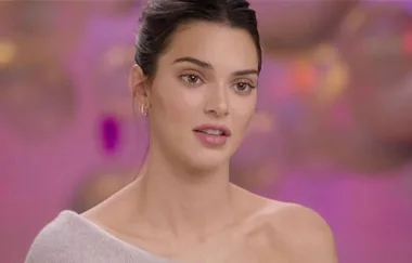 The internet is OUTRAGED at Kendall Jenner’s ‘raw’ announcement