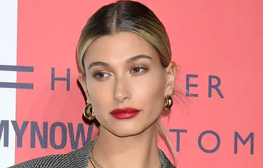 Hailey Baldwin just ditched her blonde hair for 2019’s hottest hue