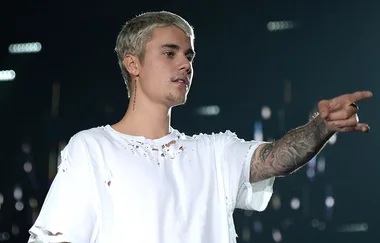 Justin Bieber Just Got A Tattoo That Covers His ENTIRE Stomach And We’re Shook