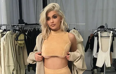 The #UnderBoobChallenge Is The Latest Viral Trend That Needs To Sit The Hell Down