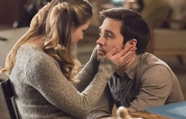 Does This Prove ‘Supergirl’ Co-Stars Melissa Benoist & Chris Wood Are Dating?!