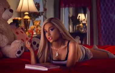 OMG Ariana Grande is going to be in the Mean Girls remake