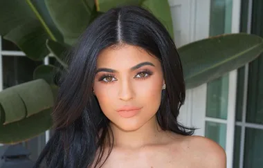 STOP EVERYTHING! Kylie Jenner Just Dropped A Range Of Blushes Out Of Nowhere!