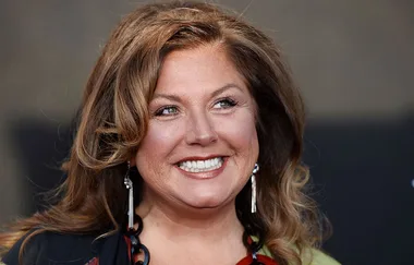 Abby Lee Miller recounts her eyelashes being ripped out by abusive inmates in prison